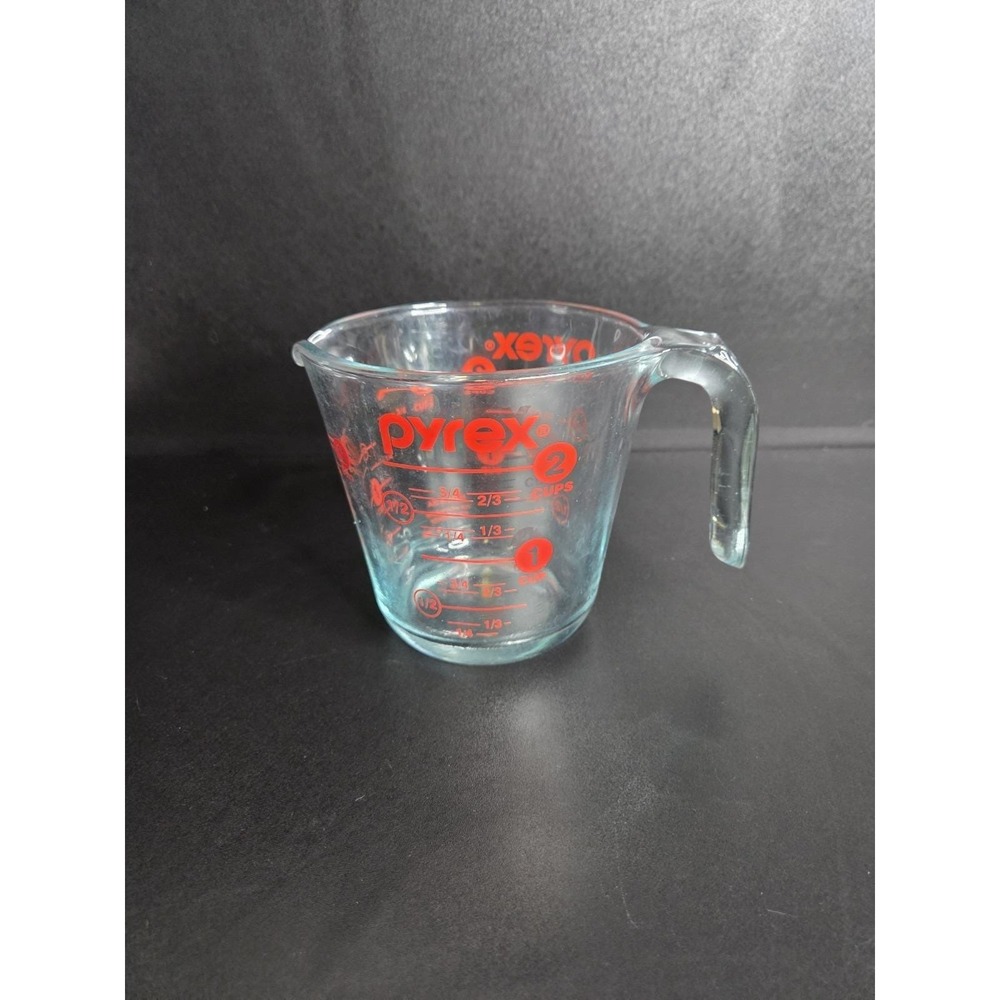 Pyrex 2 Cup Measuring Cup Red Lettering Clear Glass Made in USA Vintage